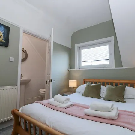 Holiday home Royal Victoria House