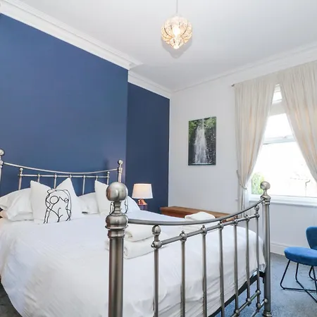 Royal Victoria House سكرابورو