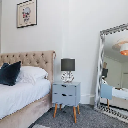 Holiday home Royal Victoria House *