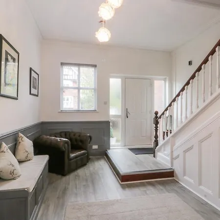 بيت للعطل Royal Victoria House *